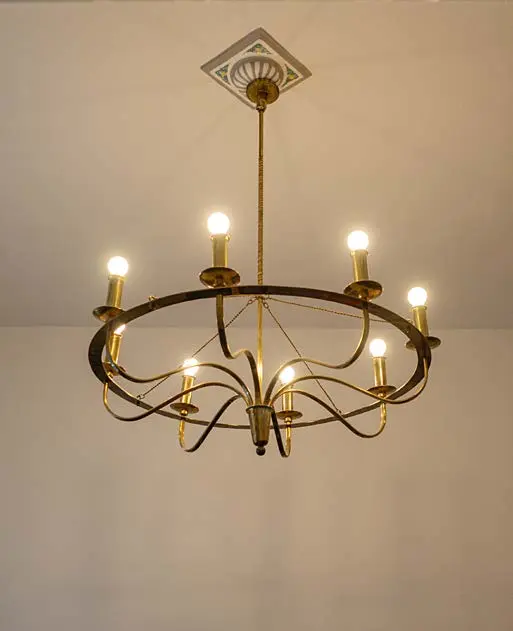 Art-Deco-Kronleuchter aus Messing